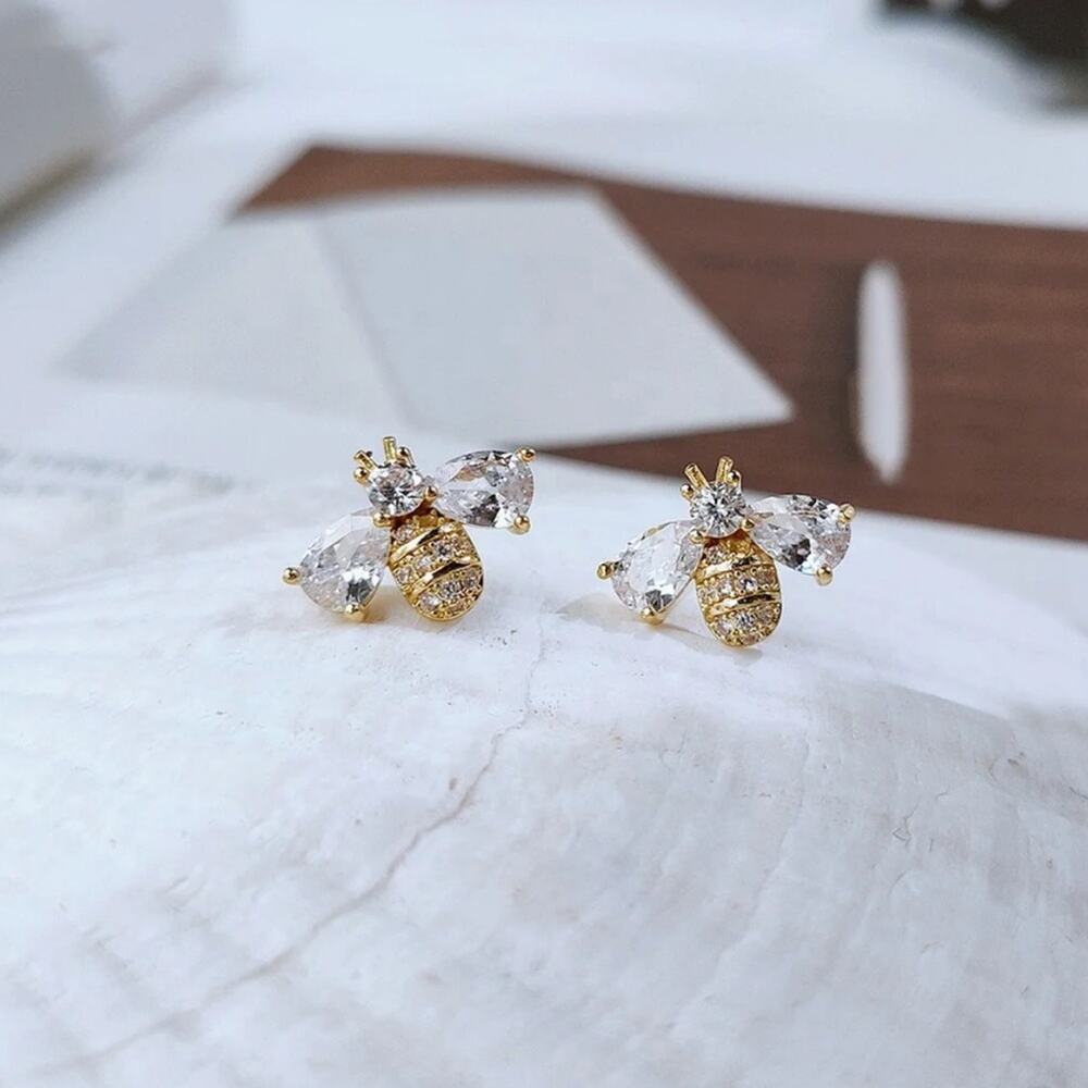 NEW 14K yellow gold plated CZ bumblebee bee stud earrings jewelry B22B